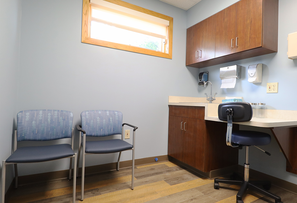 HealthLinc Mishawaka exam room