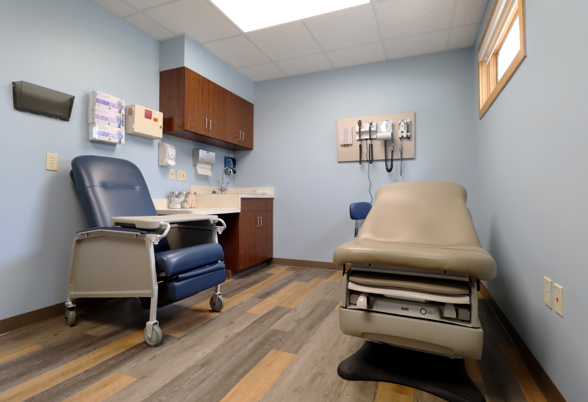 HealthLinc Mishawaka exam room